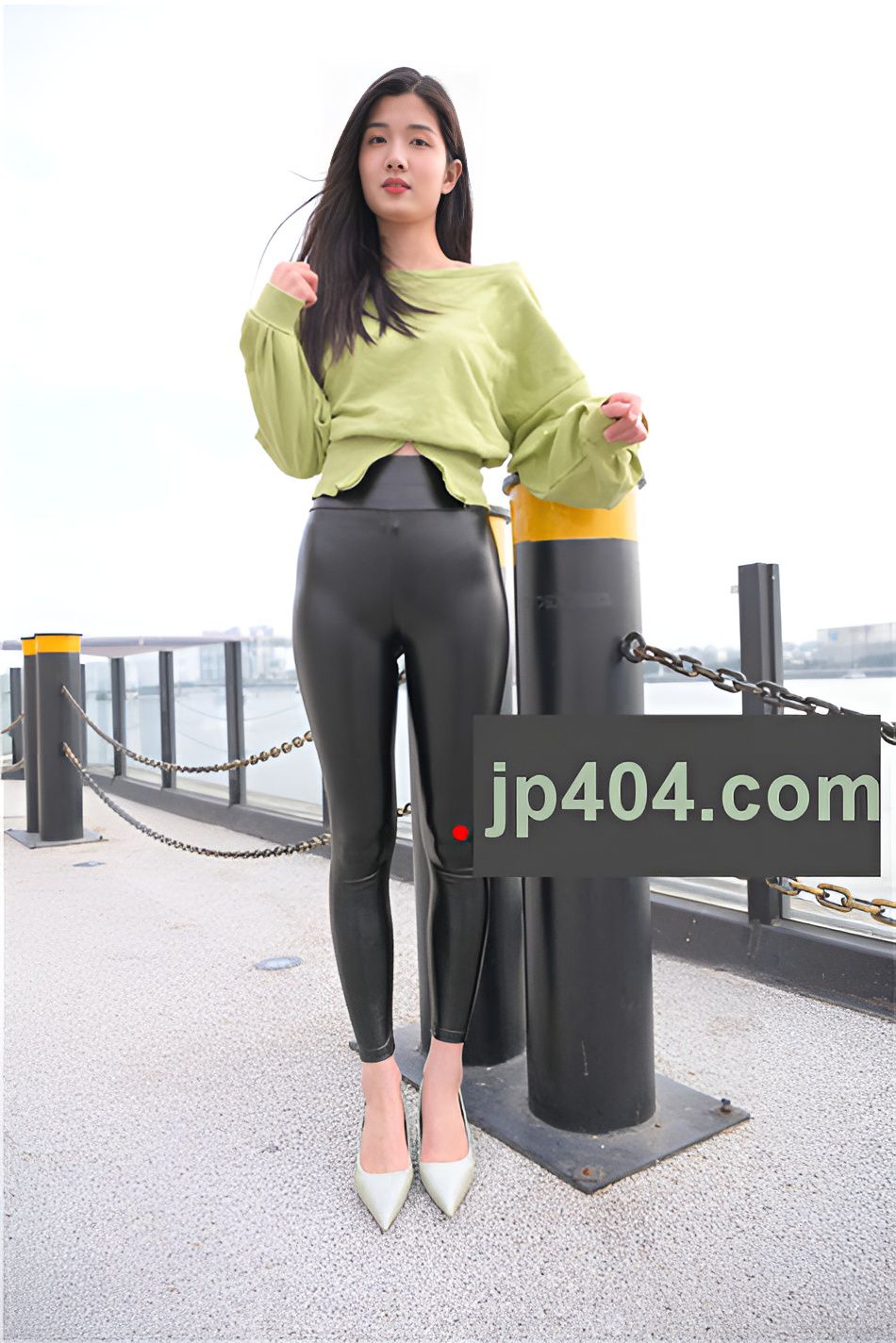 （套图二）皮裤-绿衣女孩(305P)[5.12G/JPG]