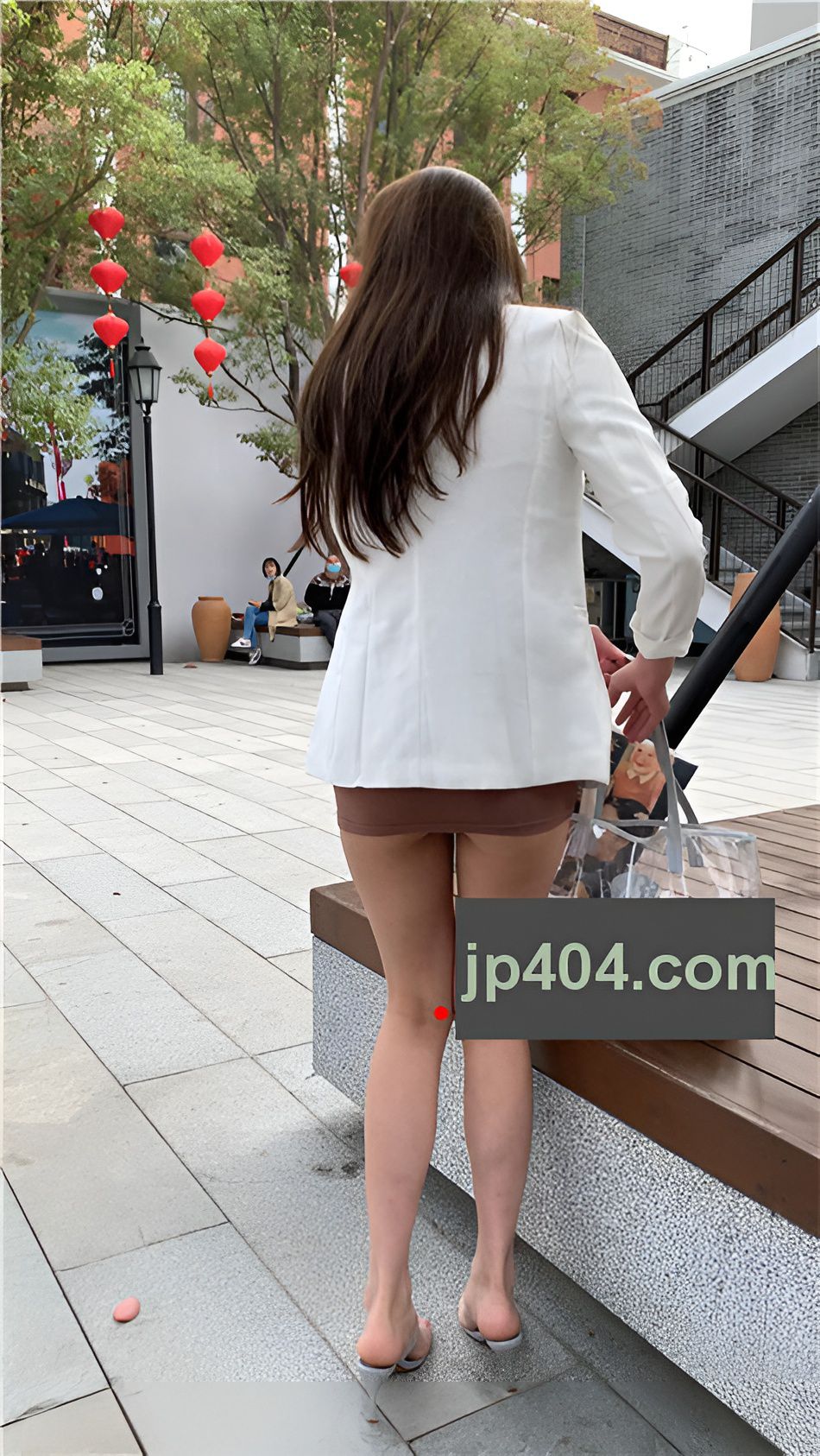 （视频）褐色包臀裙美女 [9.61G/MP4]