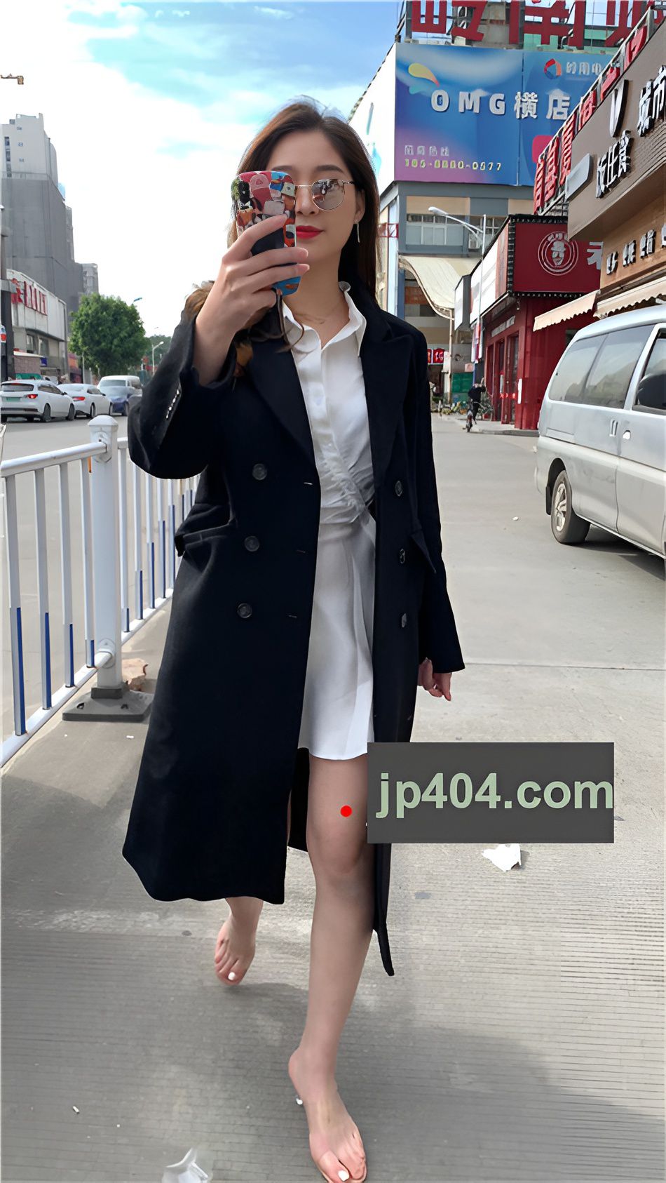 （视频）白色短裙美女[8.23G/MP4]