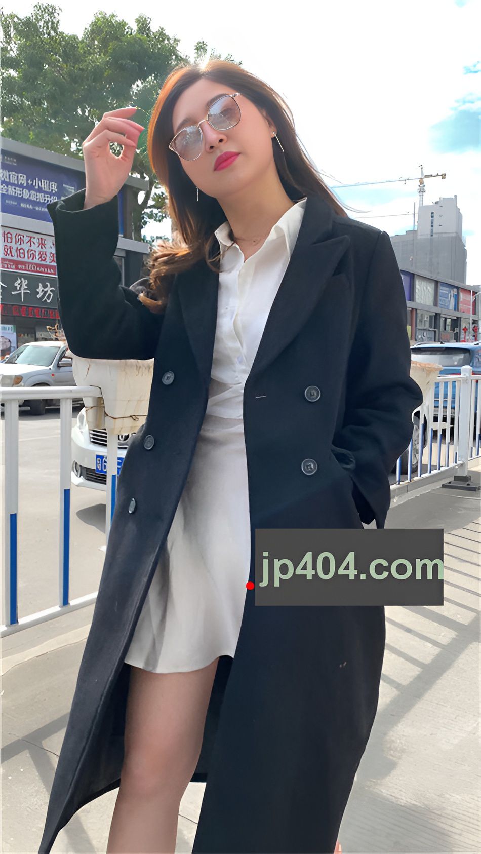 （视频）白色短裙美女[8.23G/MP4]