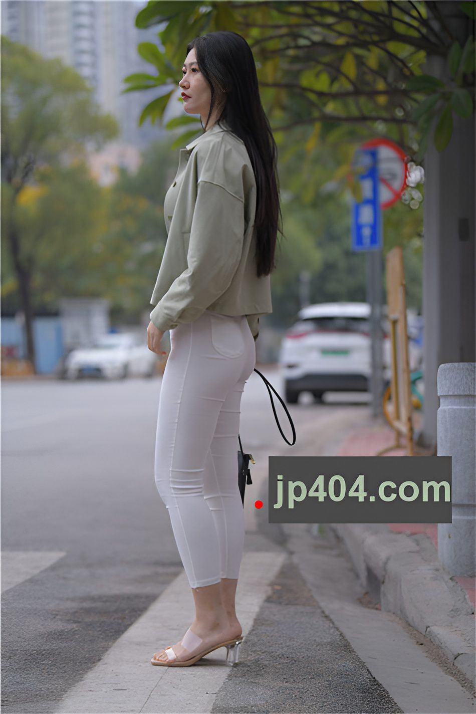 （套图一）白裤(367P)[6.96G/JPG]