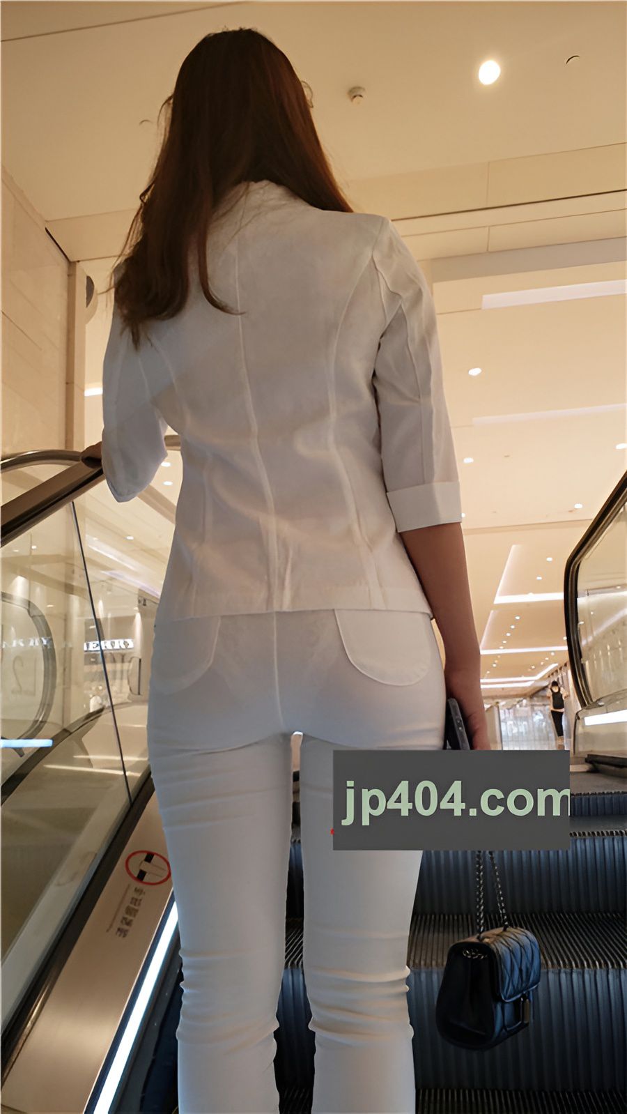 （视频）紧身白裤[10.45G/MP4]