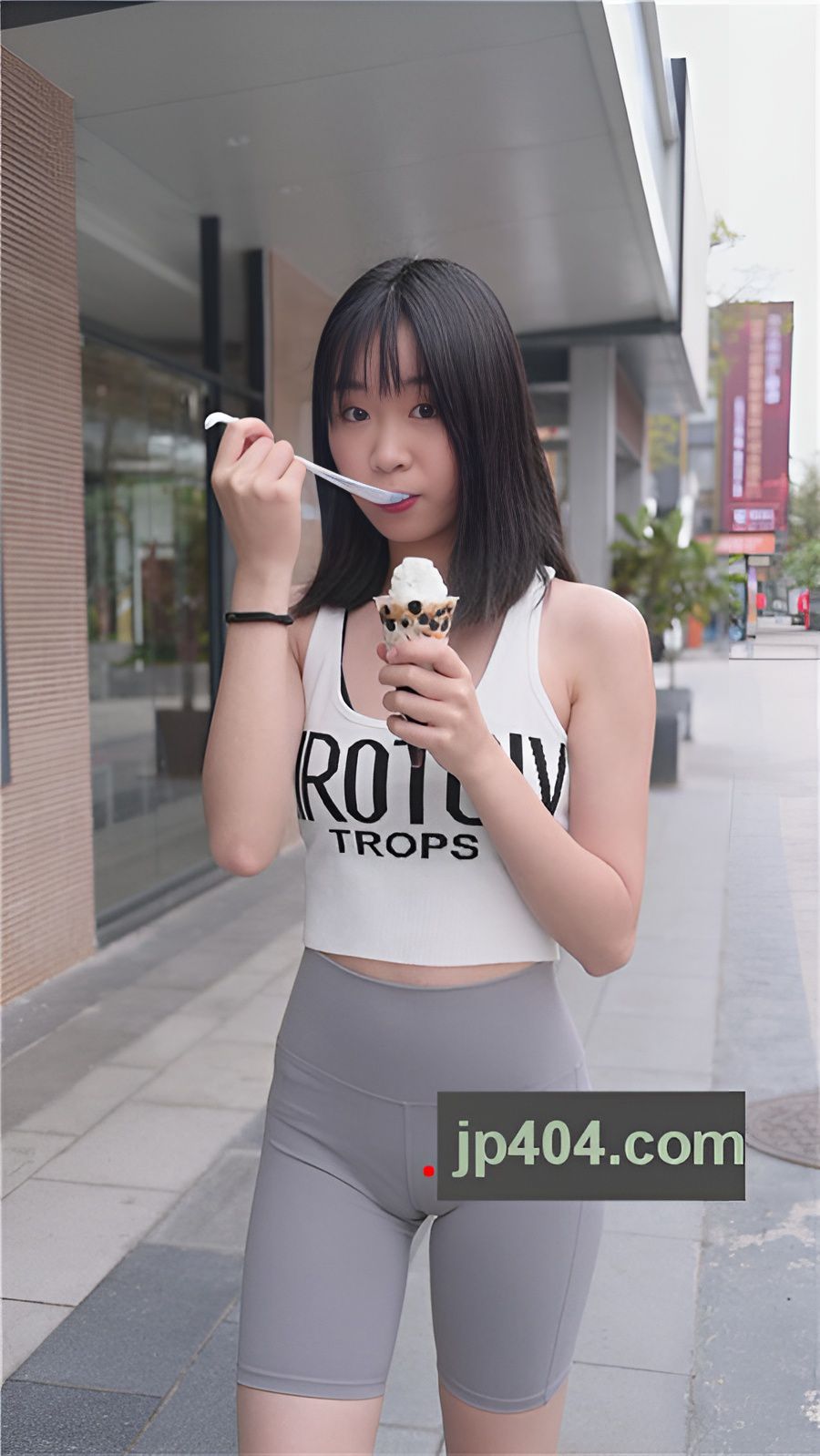 （视频）灰色紧身瑜伽裤MM[6.17G/MP4]