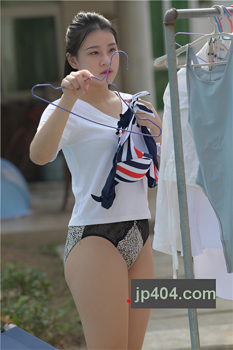 超丰腴比基尼美眉【套图+视频】