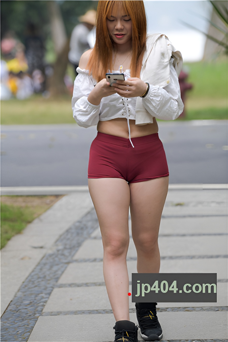 超紧红色热裤 【套图+视频】