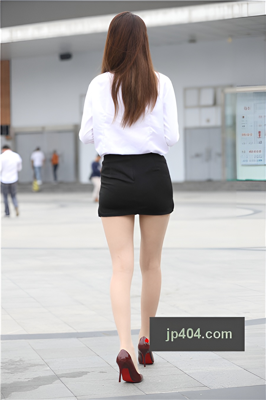 美女高跟短裙OL【套图+视频】