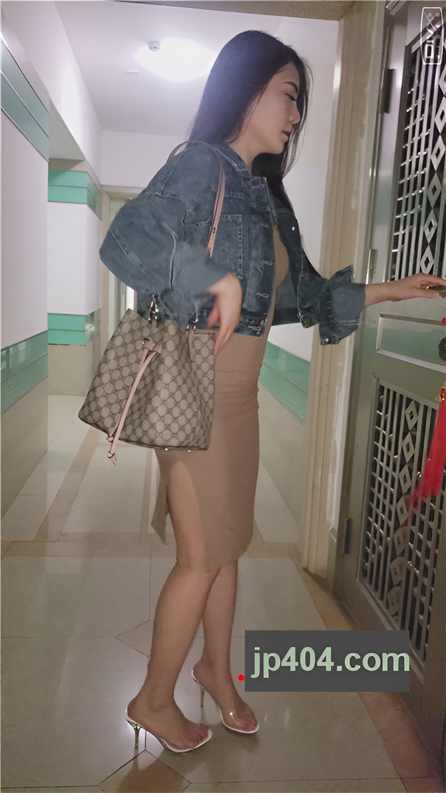 （视频）包臀裙美女[15.24G/MP4]