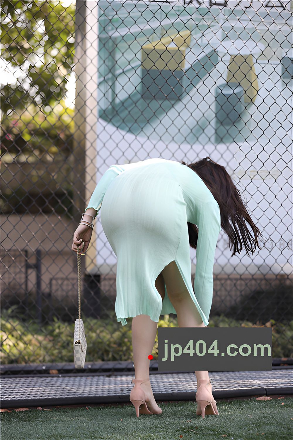 模拍漂亮的绿色连体真空美女【套图+视频】