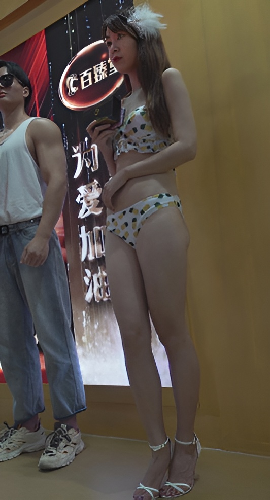 泳装模特小姐姐[2.18G/MP4]