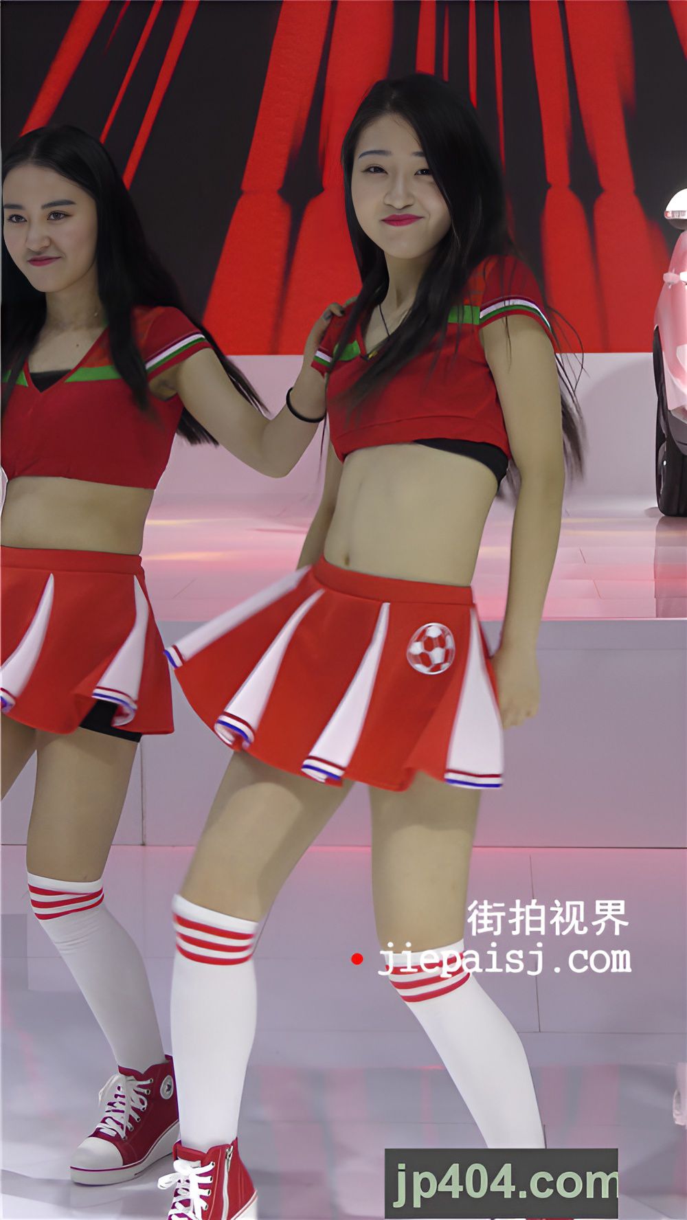 车展热舞的短裙美女[1.59G/MP4]