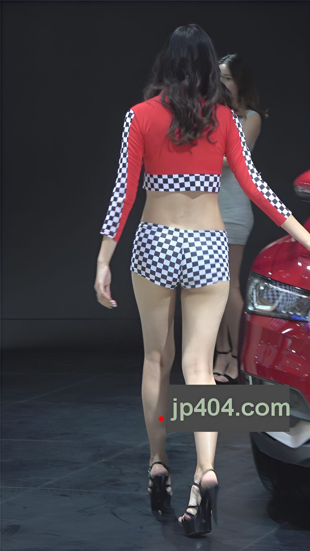 漂亮性感的车模美女[3.3G/MP4]