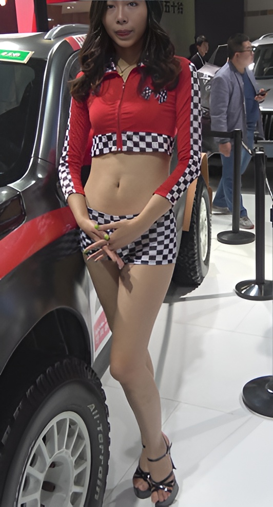 漂亮性感的车模美女[3.3G/MP4]