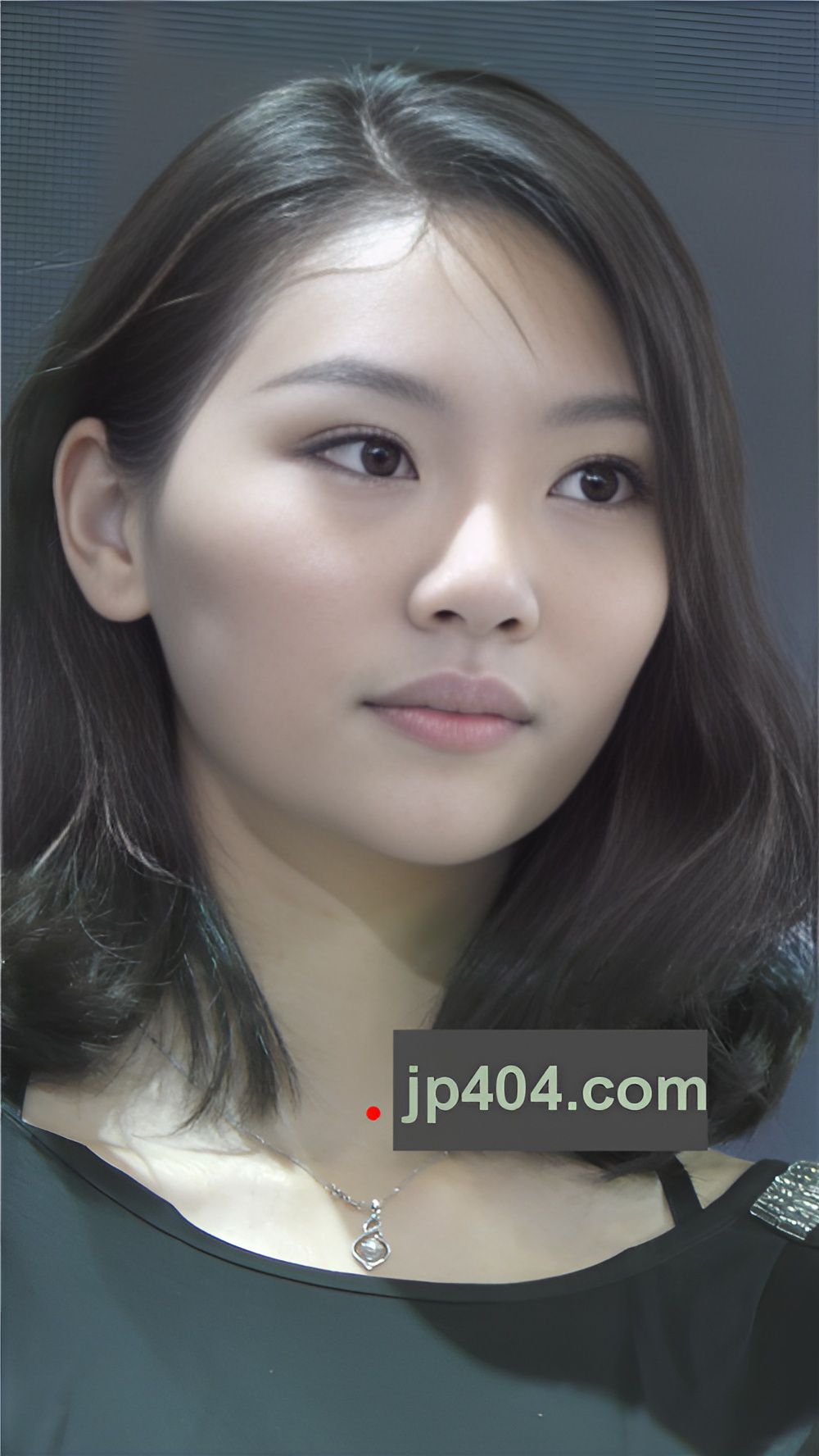 漂亮的短发美女[1.05G/MP4]