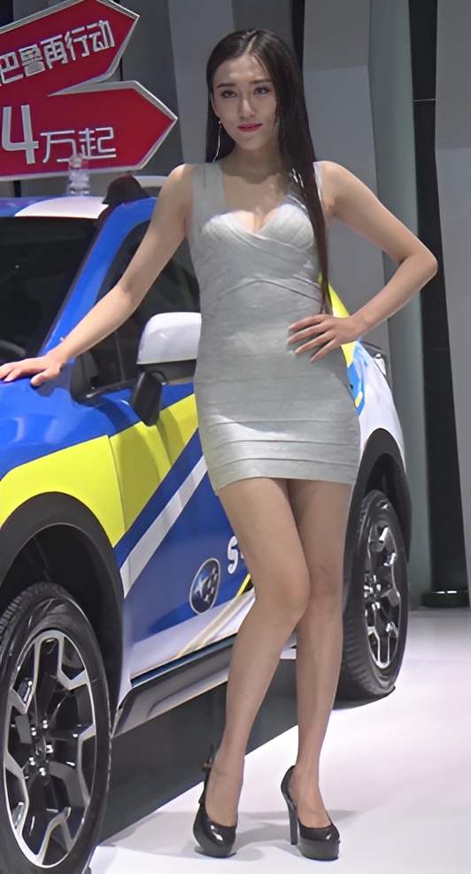 连体裙美女模特[920M/MP4]