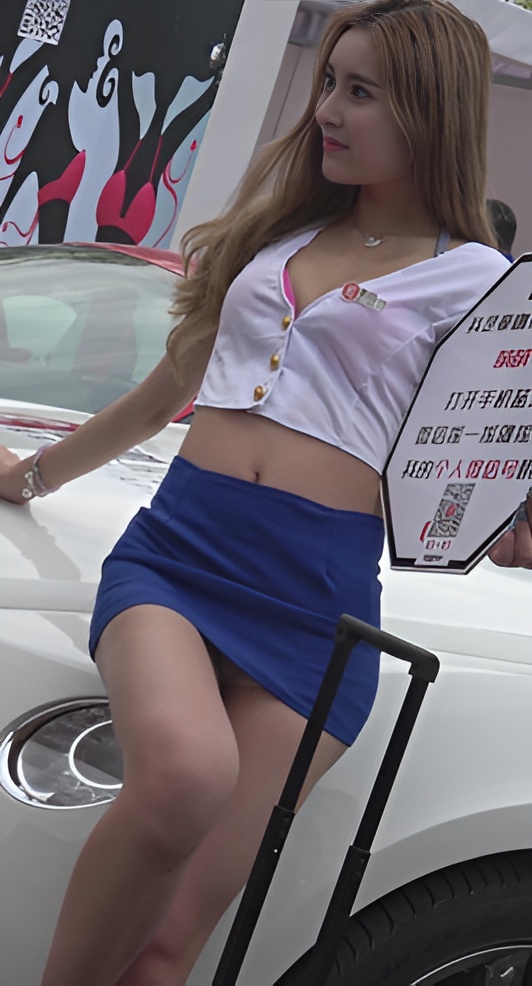 蓝色包臀裙美女[2G/MP4]