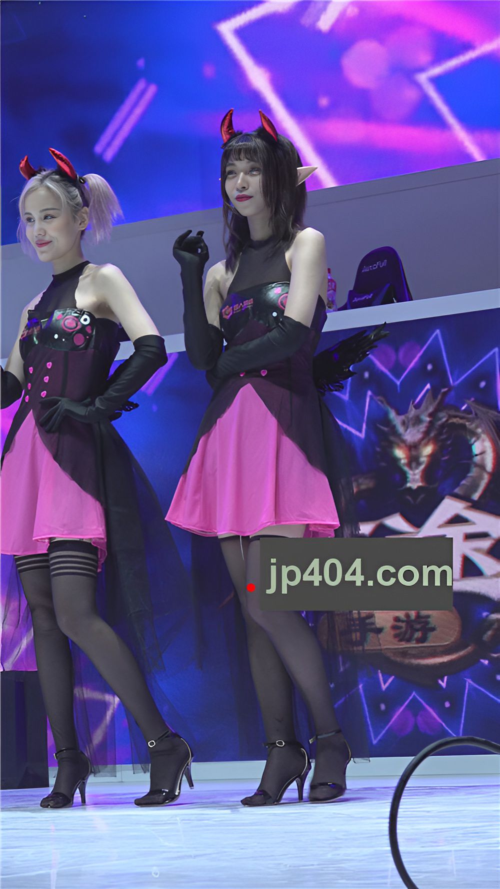 黑丝小姐姐[1.03G/MP4]