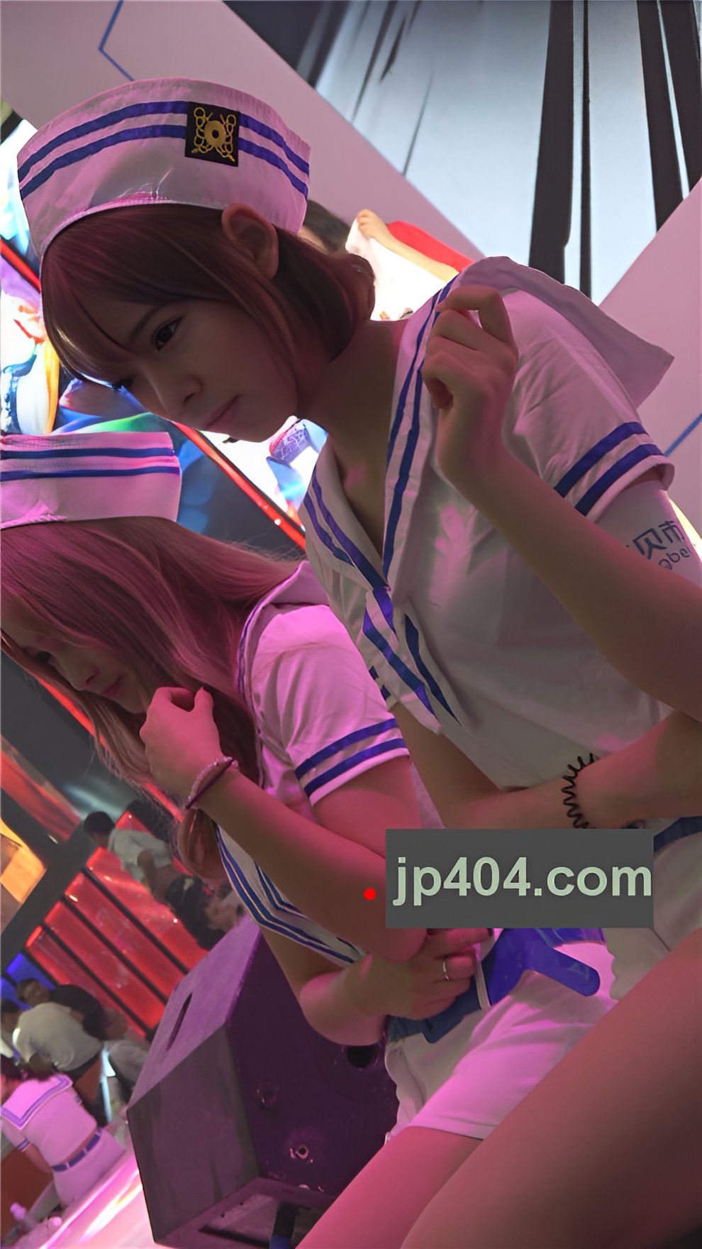 短发美腿小姐姐[378M/MP4]