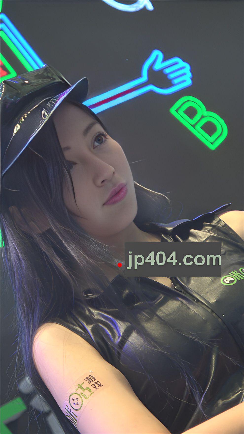 漂亮的模特小姐姐[758M/MP4]