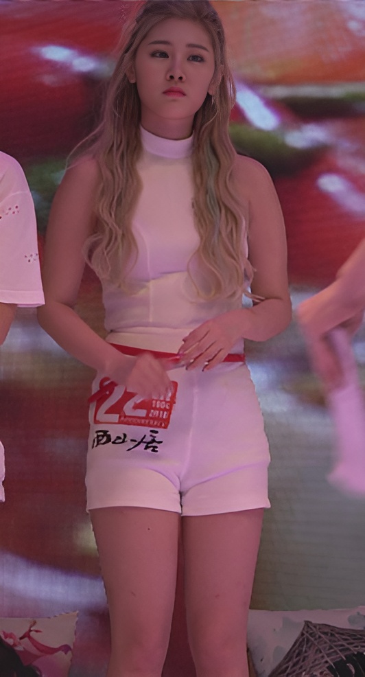 可爱的长发美女[203M/MP4]