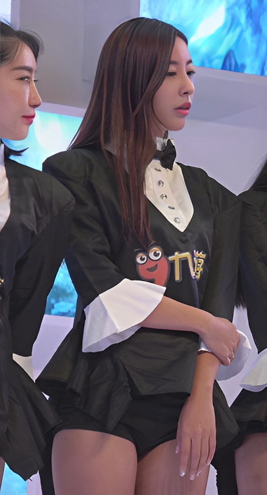 漂亮的气质美女[616M/MP4]