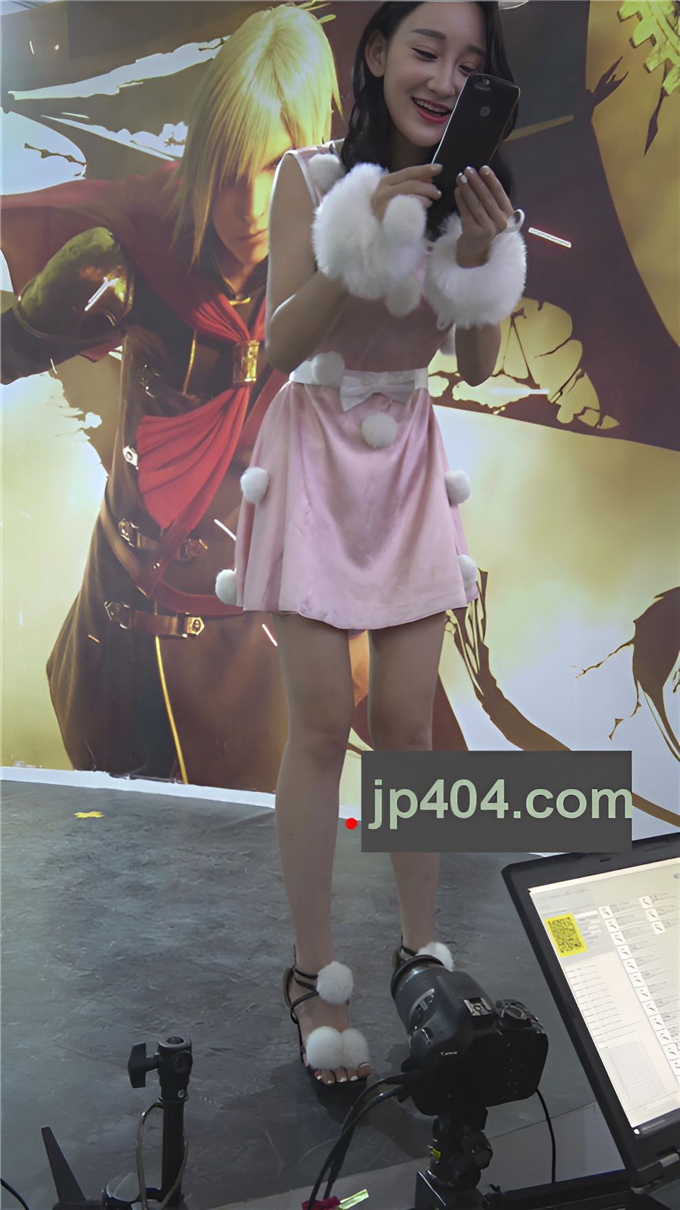 可爱的粉裙妹子[360M/MP4]