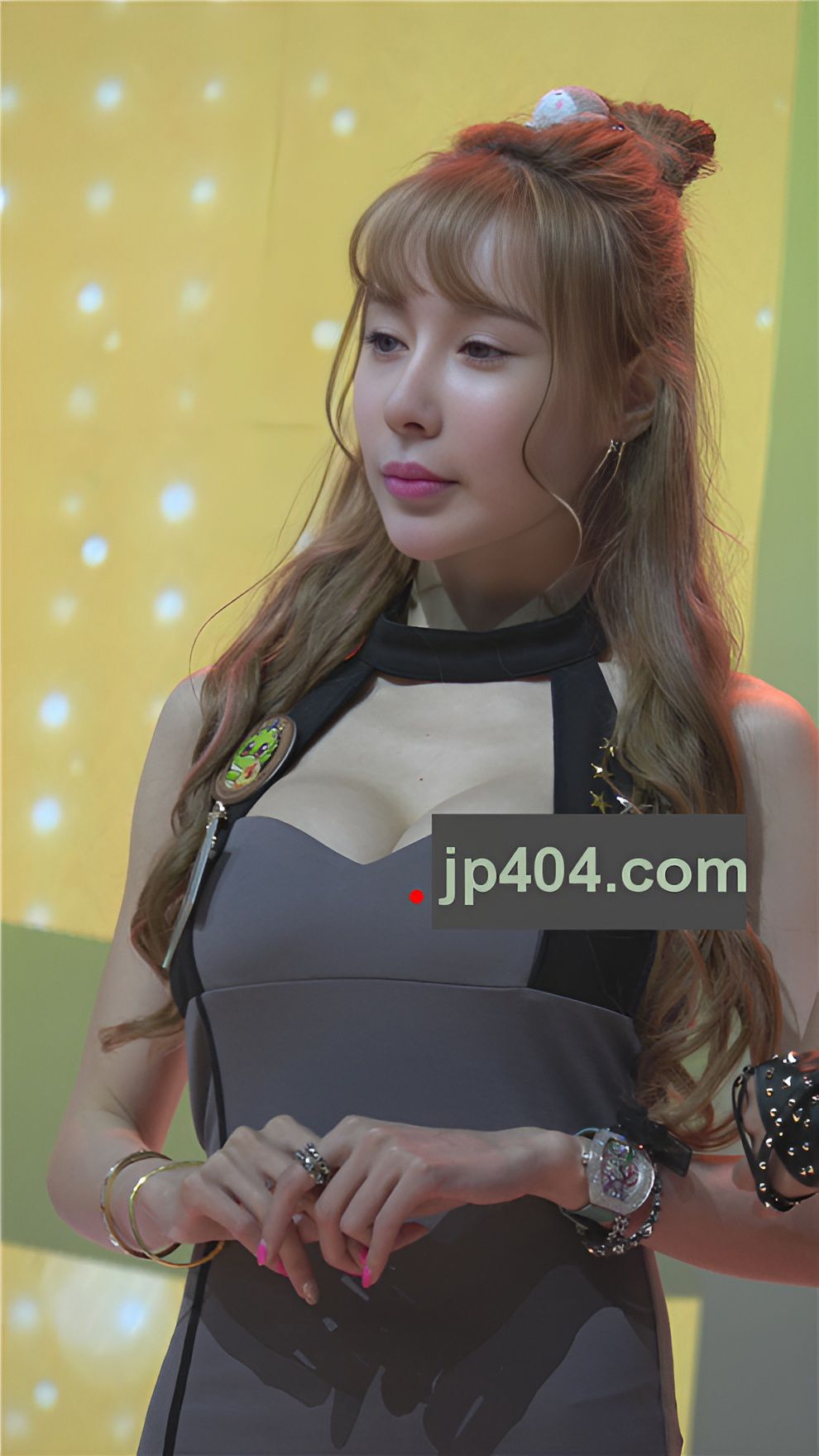 特写漂亮的美女[791M/MP4]