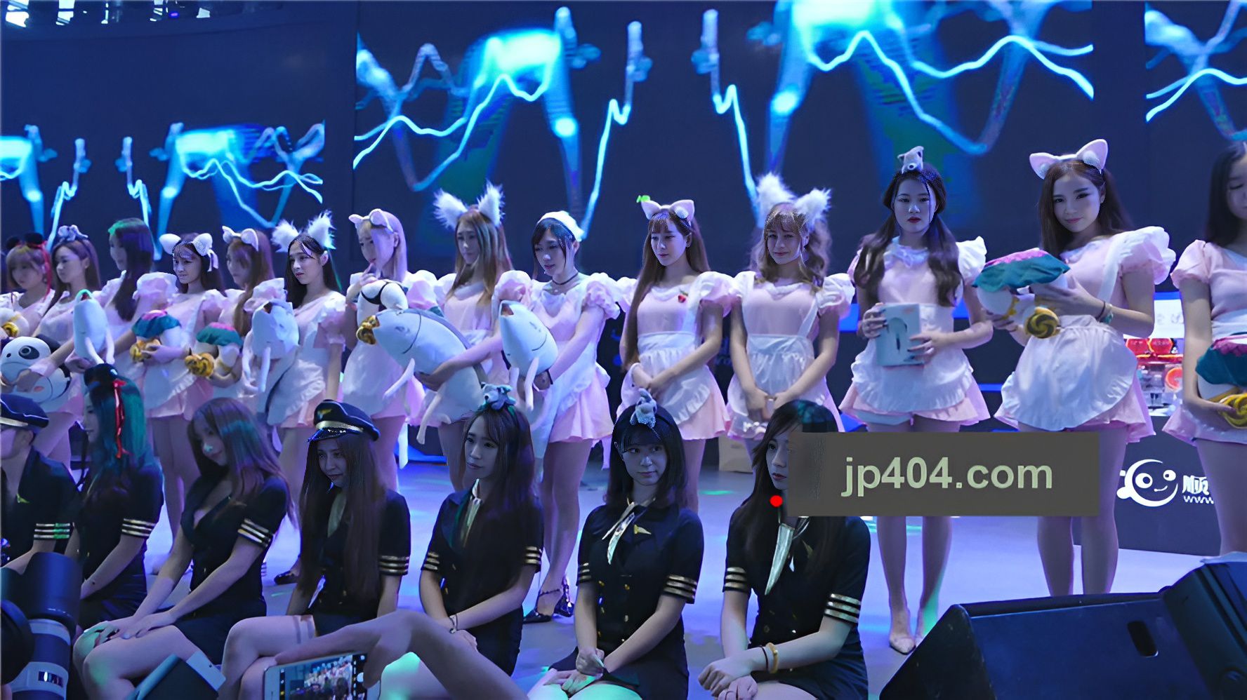 ChinaJoy现场漂亮的小姐姐[428M/MP4]