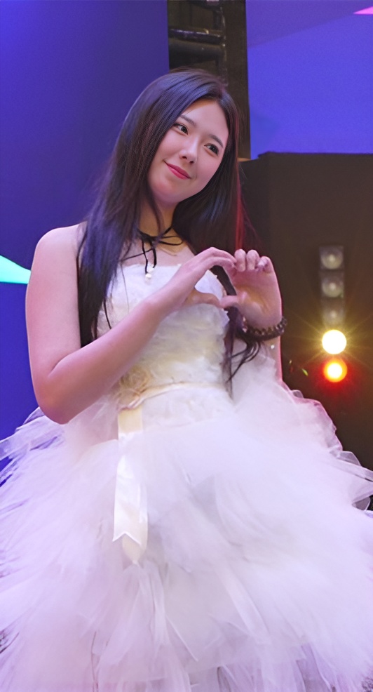 漂亮的白裙美女们[1.47G/MP4]