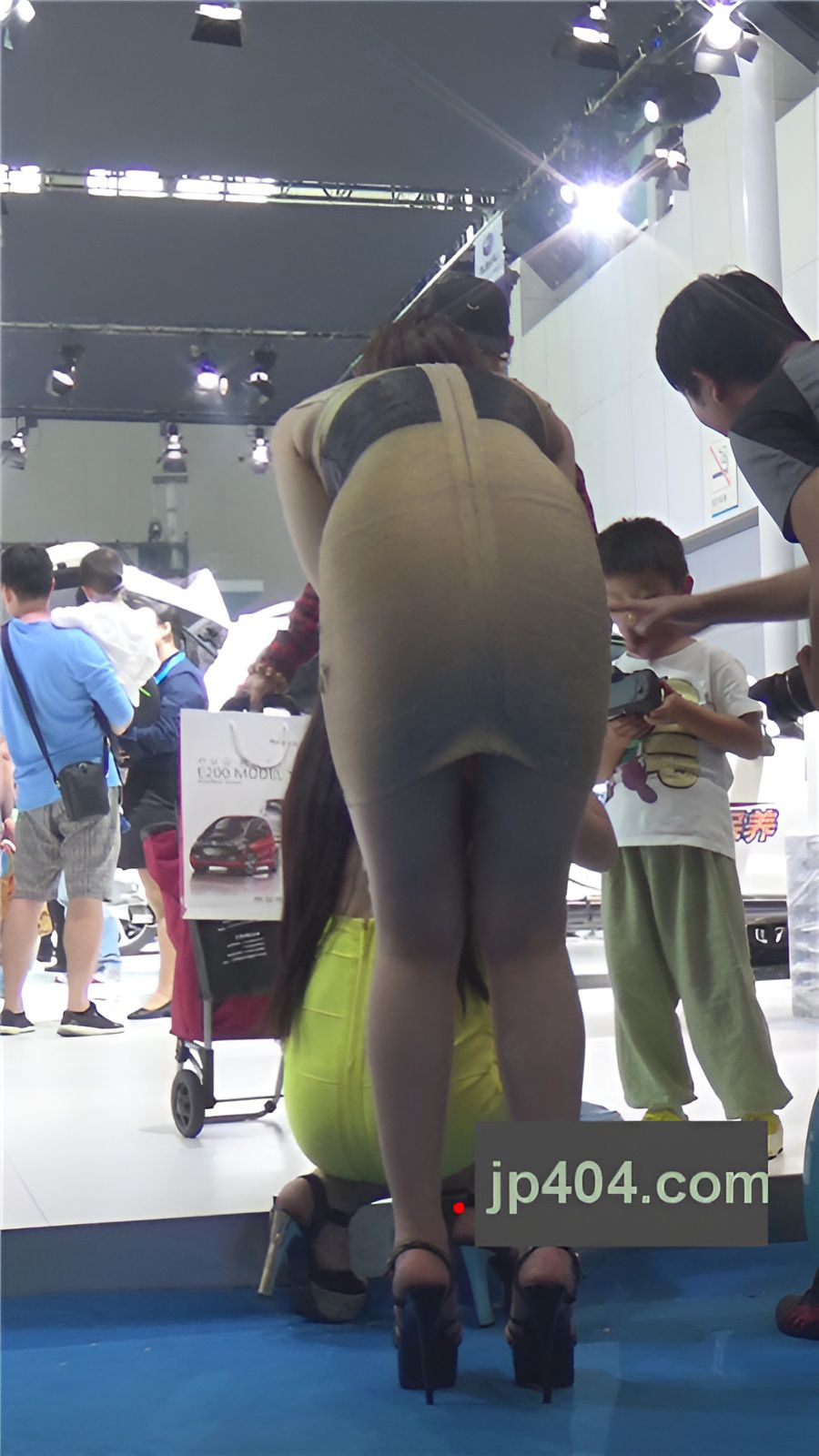 两个长腿模特美女[476M/MP4]