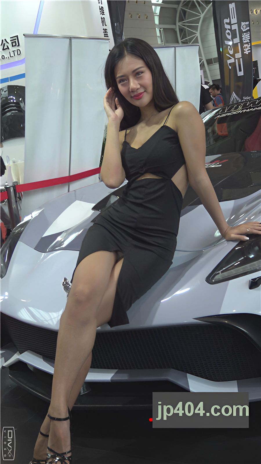 性感的黑裙模特[661M/MP4]