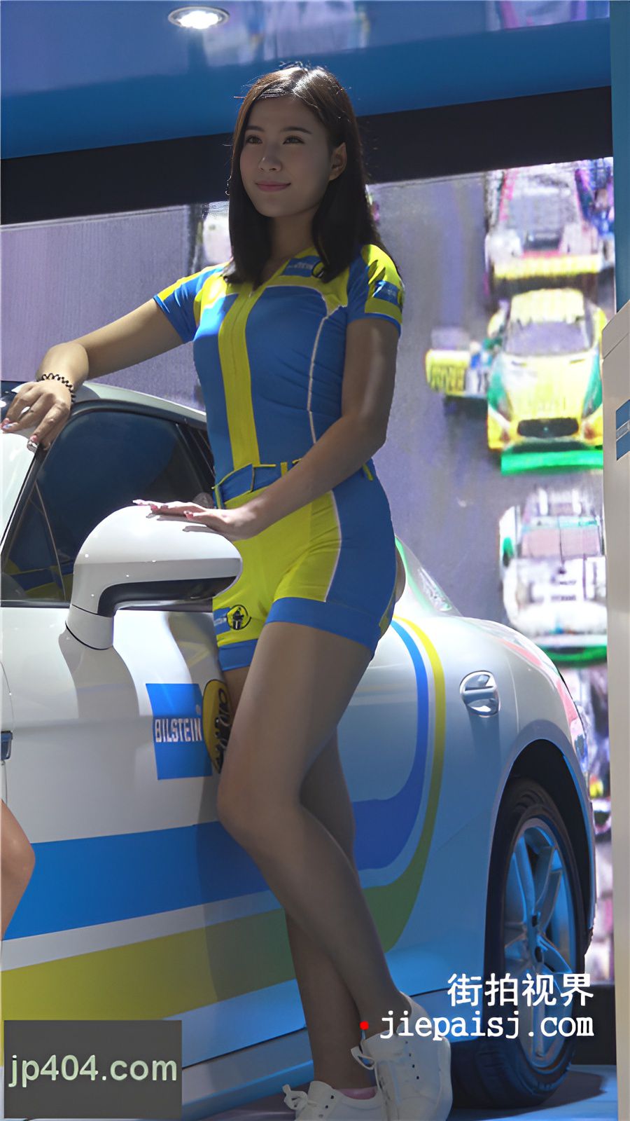 漂亮的紧身长腿车模美女[2.86G/MP4]