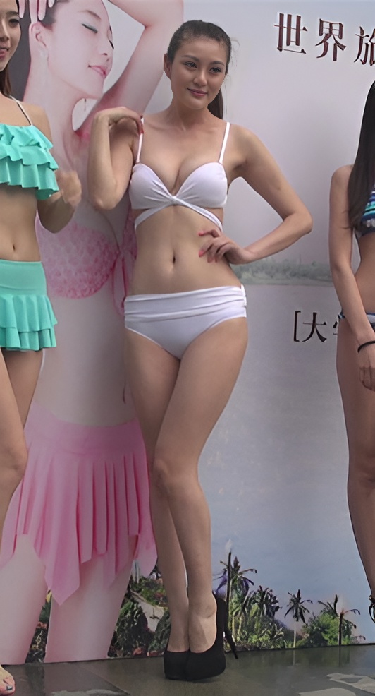 漂亮的比基尼模特[4.16G/MP4]