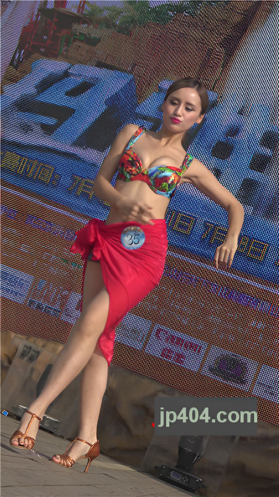 漂亮的比基尼小姐姐[1.93G/MP4]