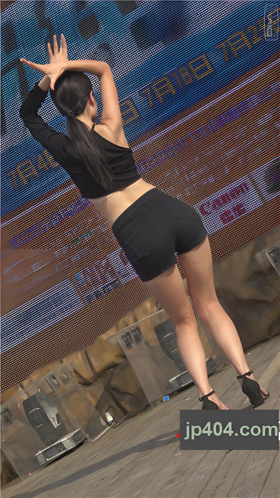 高校泳装秀漂亮妹子才艺表演[1.29G/MP4]