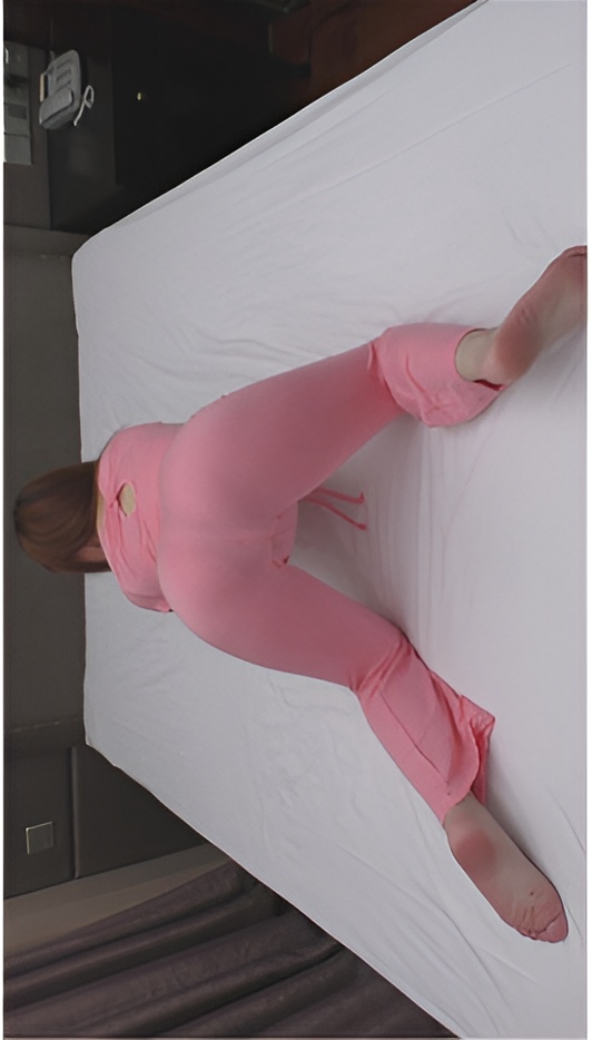 模拍粉色骆驼趾美女（二）[9.33G/MP4]