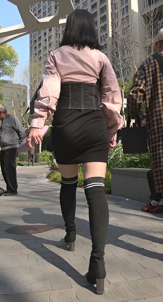 黑色包臀裙小姐姐[1.08G/MP4]