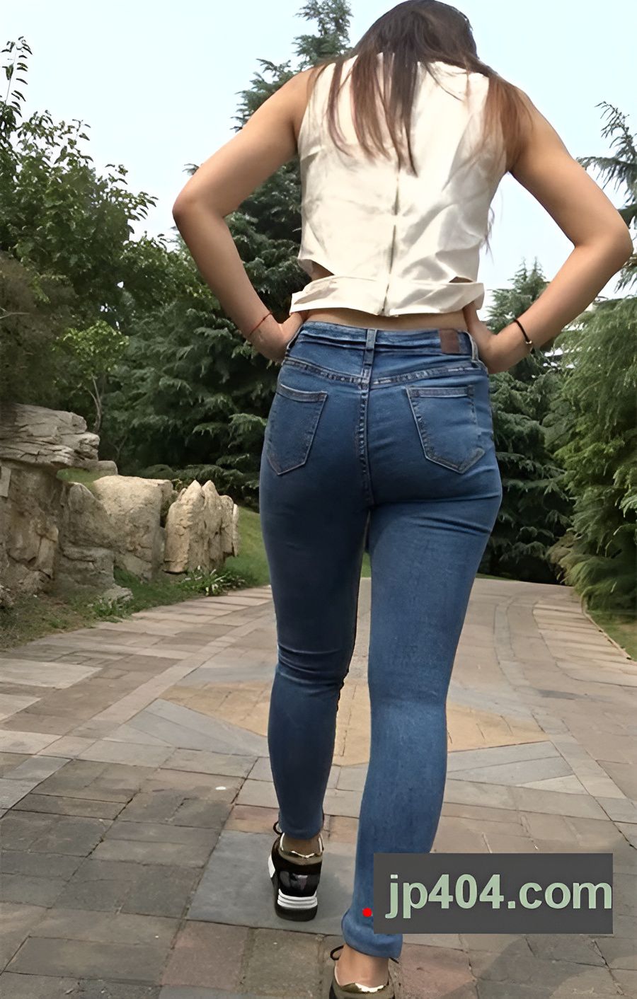 模拍牛仔妹子[1.53G/MP4]