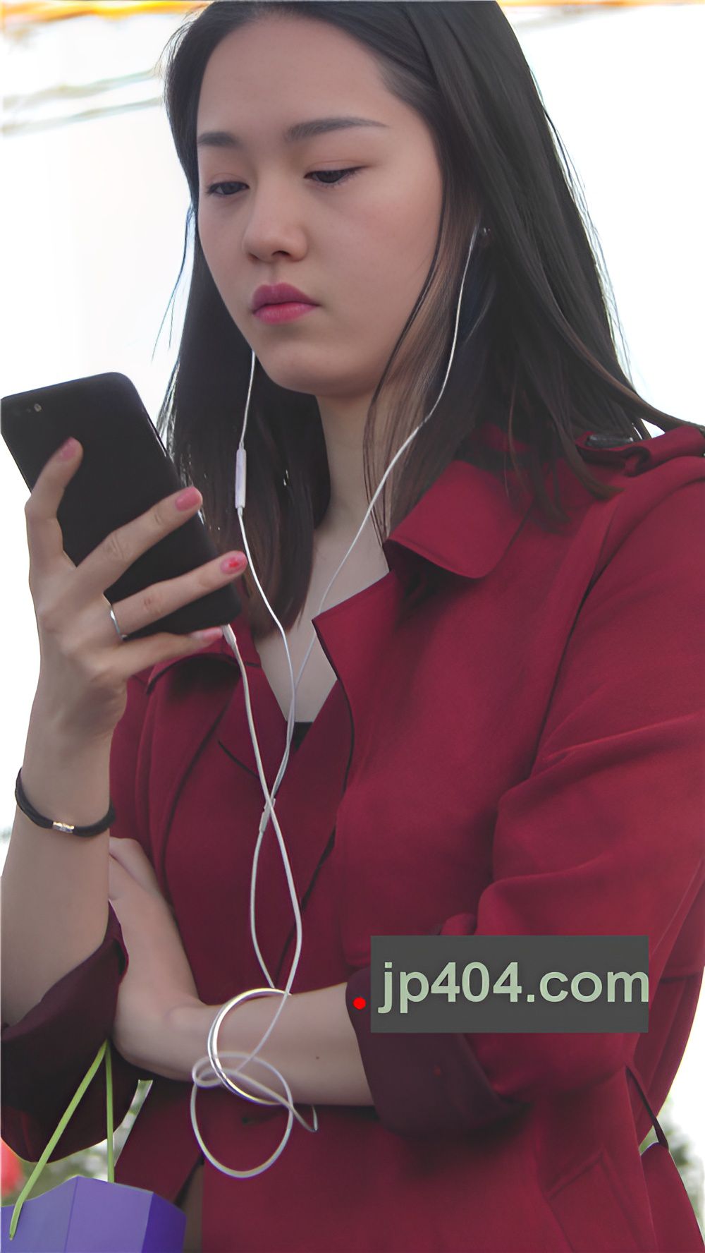 漂亮的红衣气质美女[1.7G/MP4]