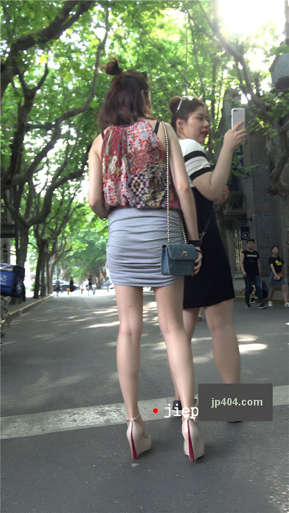 灰色包臀裙MM[1.56G/MP4]