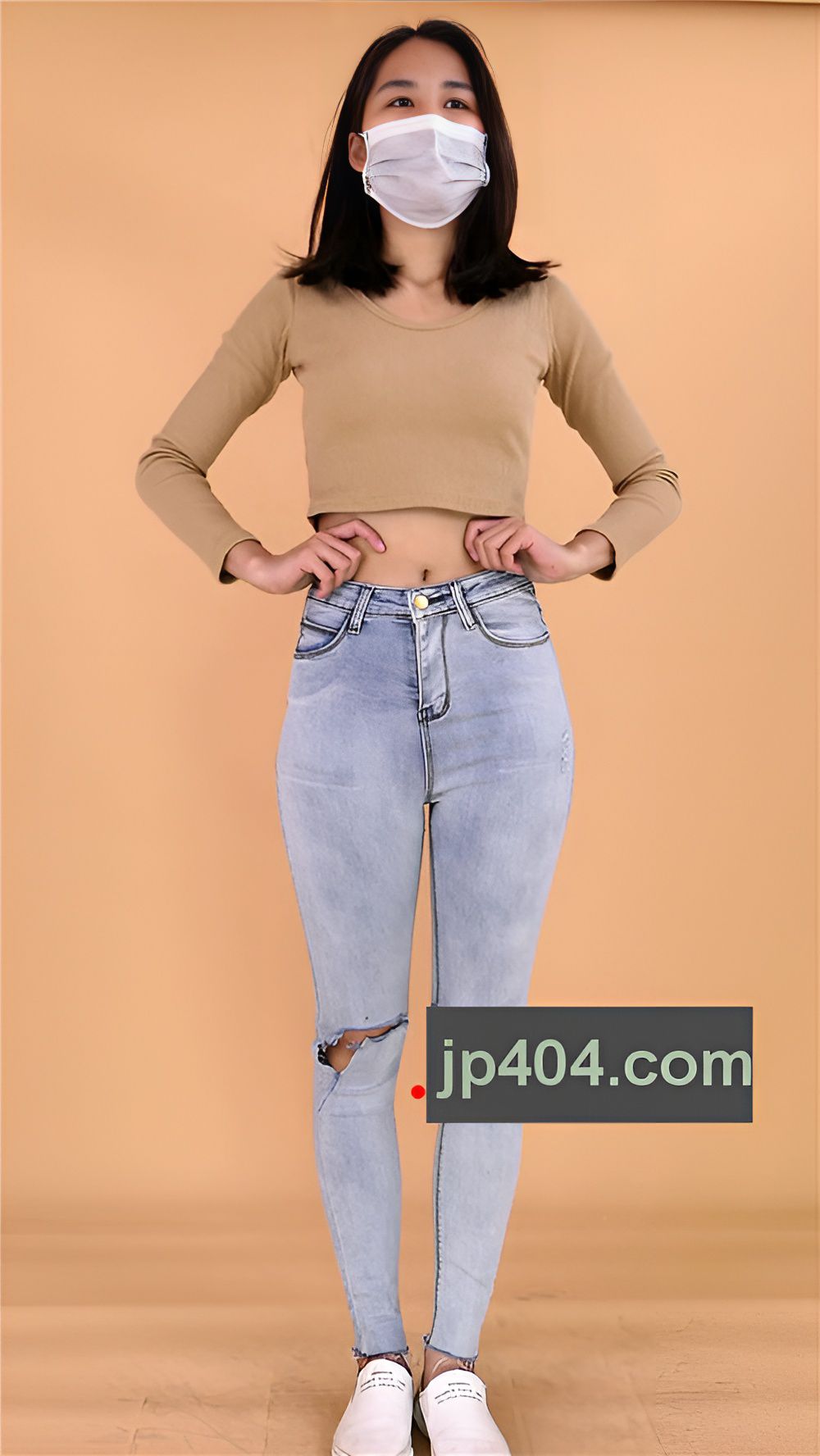 小鱼的灰色牛仔紧身长裤[377M/MP4]