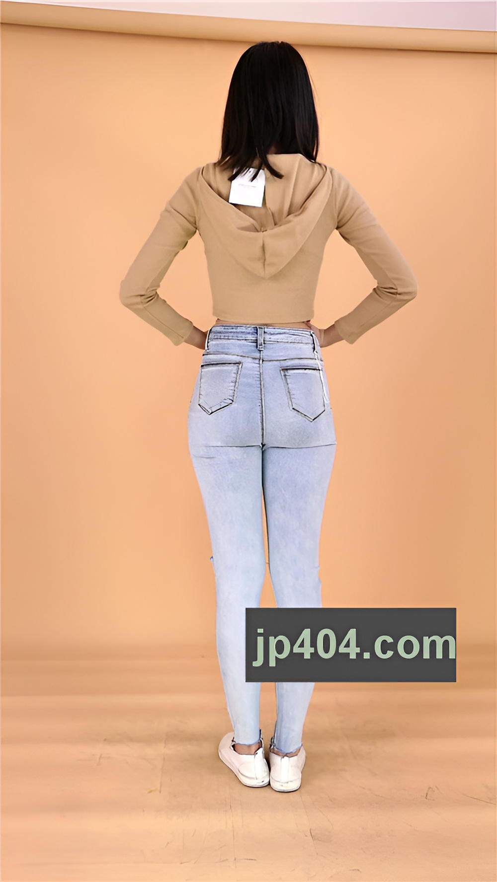 小鱼的灰色牛仔紧身长裤[377M/MP4]