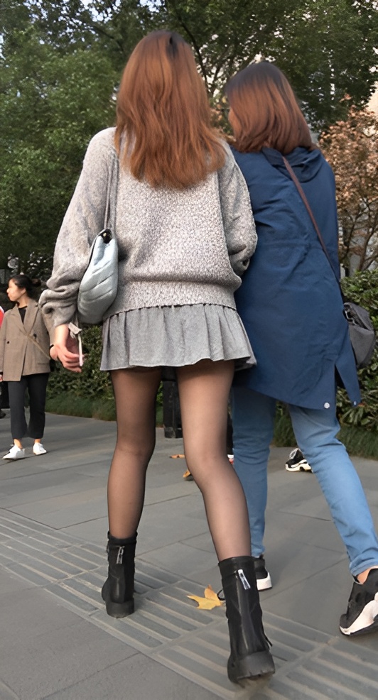 黑丝短裙妹子[1.83G/MP4]