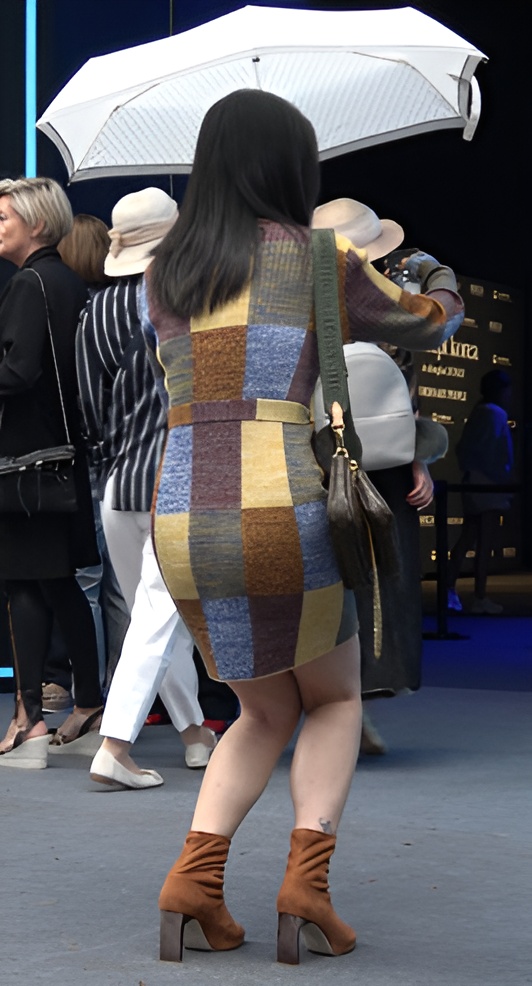 针织裙小姐姐[1.31G/MP4]