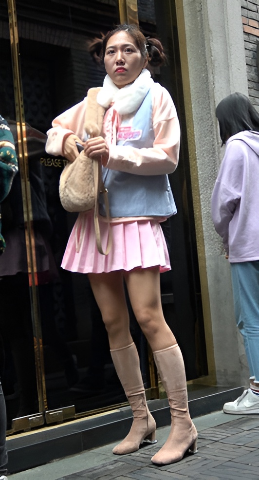 粉色百褶裙小姐姐[1.71G/MP4]