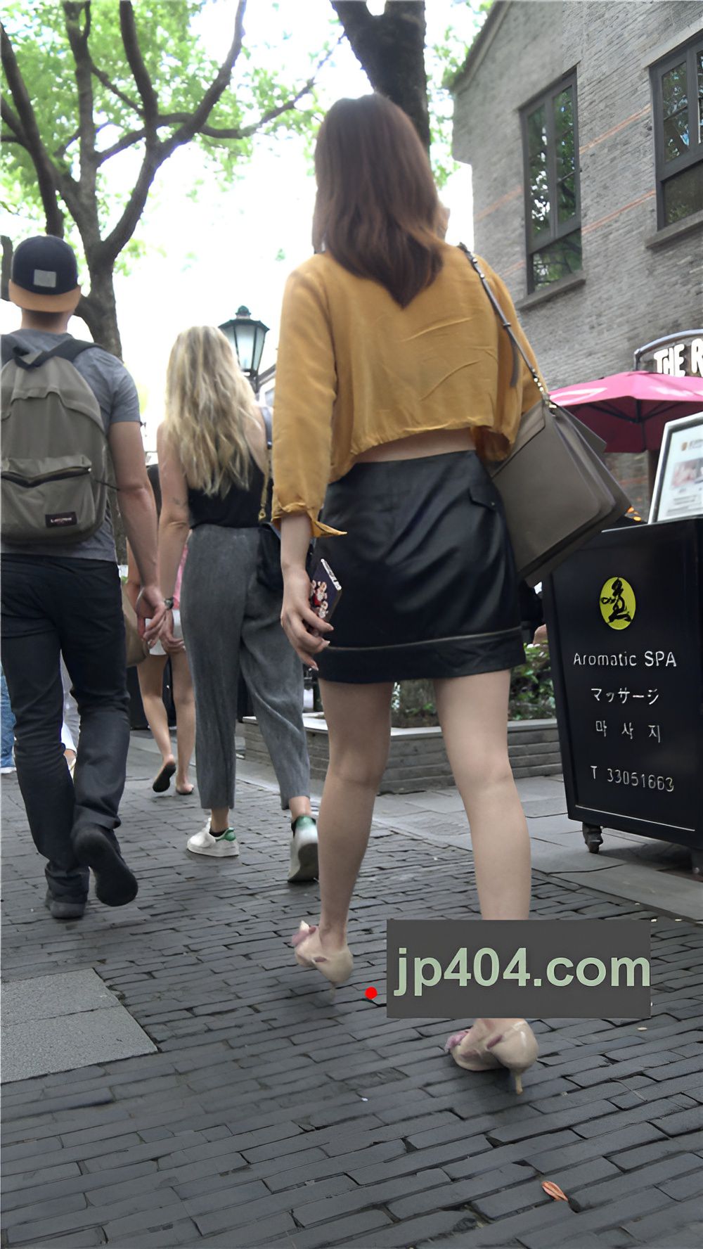 黑色皮裙小姐姐[1.21G/MP4]