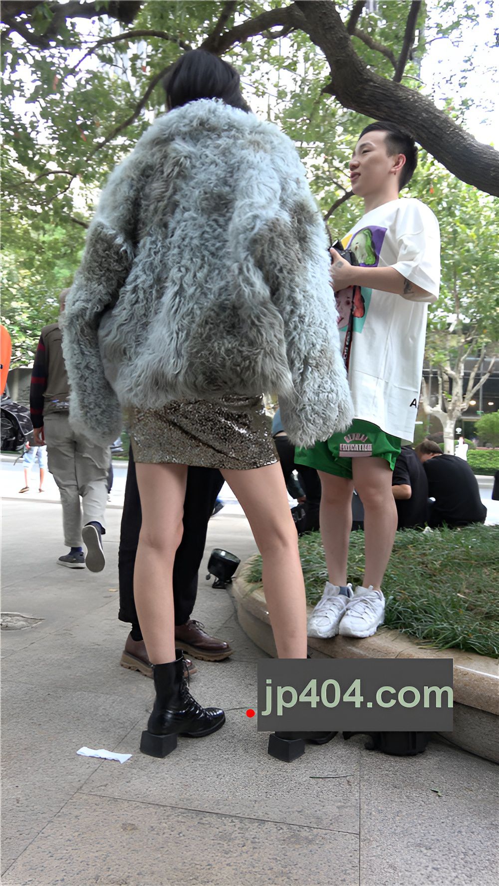 漂亮的连体裙小姐姐[1.84G/MP4]