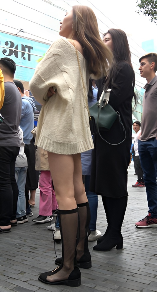 白衣黄发小姐姐[2.88G/MP4]