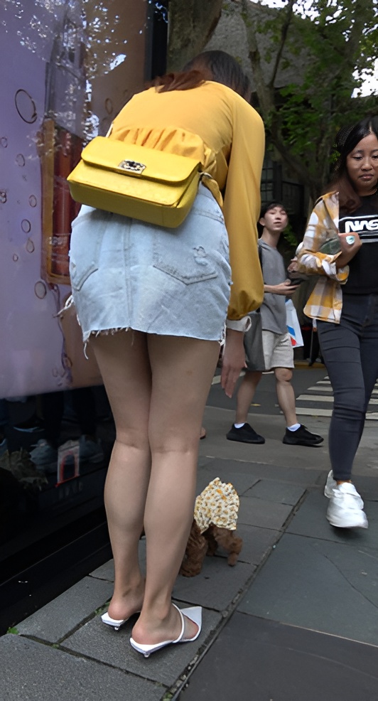 黄衣牛仔裙妹子[1.64G/MP4]