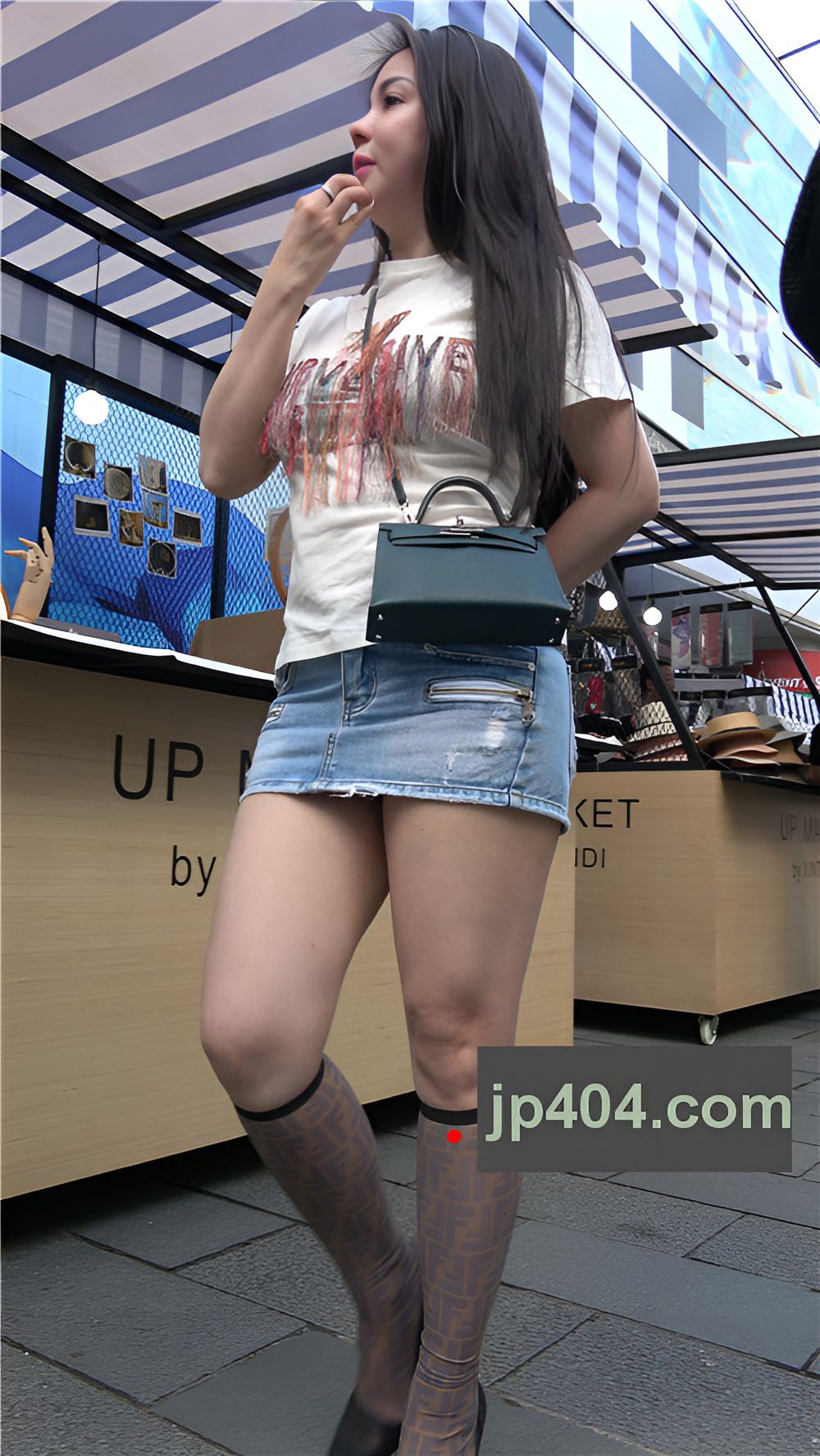 丰满牛仔裙[1.88G/MP4]