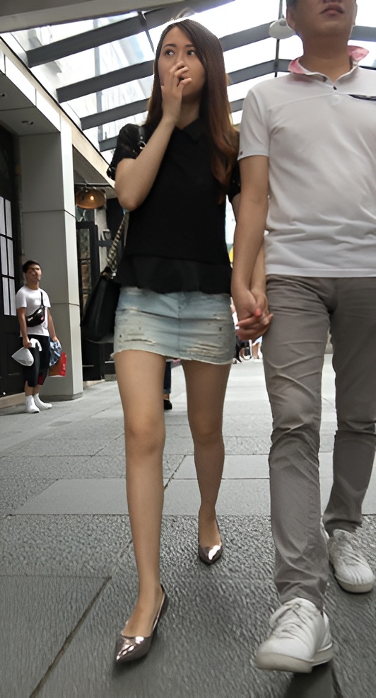 牛仔短裙小姐姐[924M/MP4]